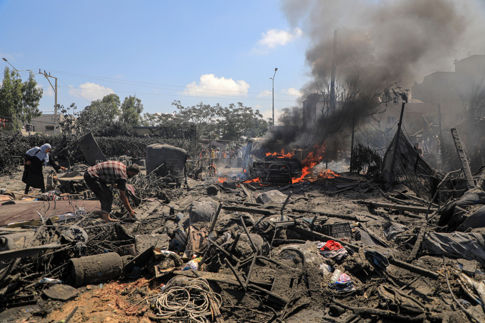 Căng thẳng dọc biên giới giữa Liban và Israel tiếp tục leo thang. Hezbollah bắn 80 quả tên lửa vào miền Bắc Israel. Đáp lại, quân đội Israel đã sử dụng thiết bị bay không người lái cùng máy bay chiến đấu để tiến hành 7 cuộc không kích vào 5 ngôi làng và thị trấn ở khu vực biên giới phía Nam Liban. (Ảnh: THX/TTXVN)