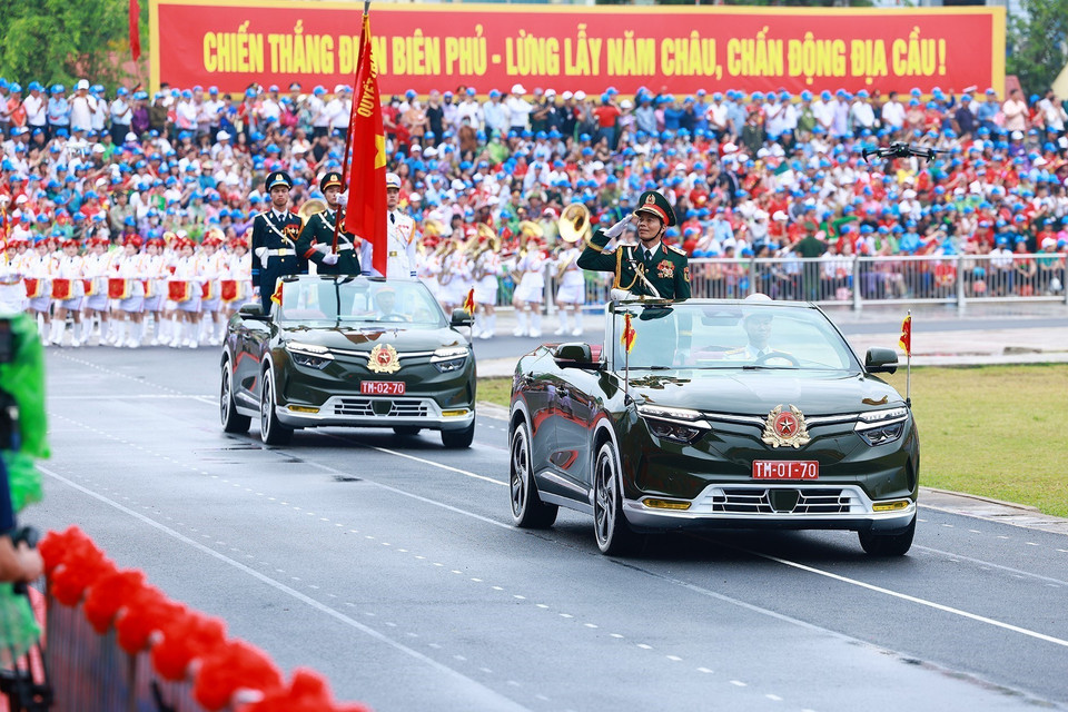 Khối Xe Chỉ huy, Xe Tổ Quân kỳ Toàn quân diễu binh. (Ảnh: Dương Giang/TTXVN)