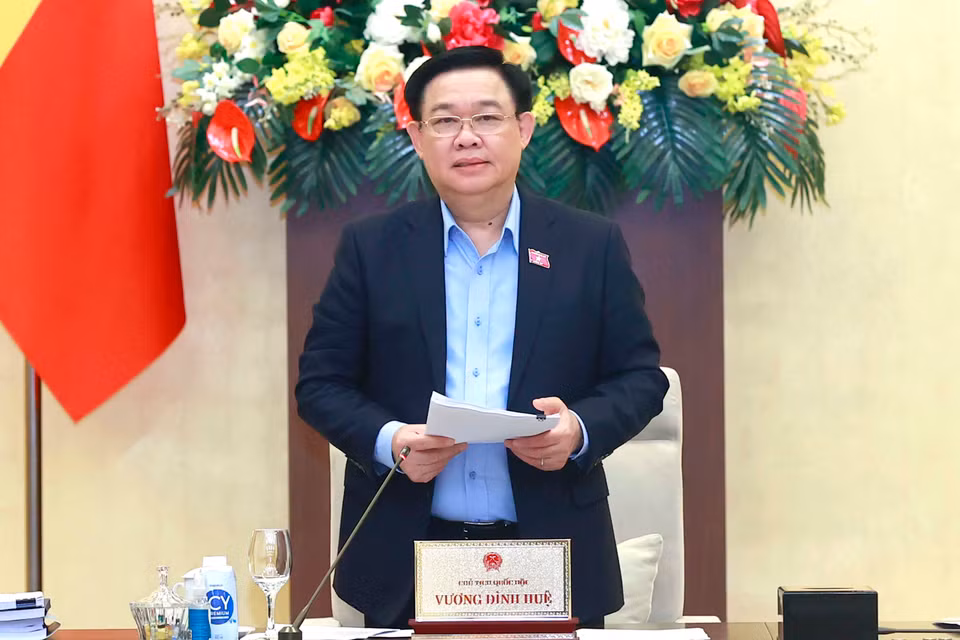 Chủ tịch Quốc hội điều hành phiên họp. (Ảnh: Doãn Tấn/TTXVN)