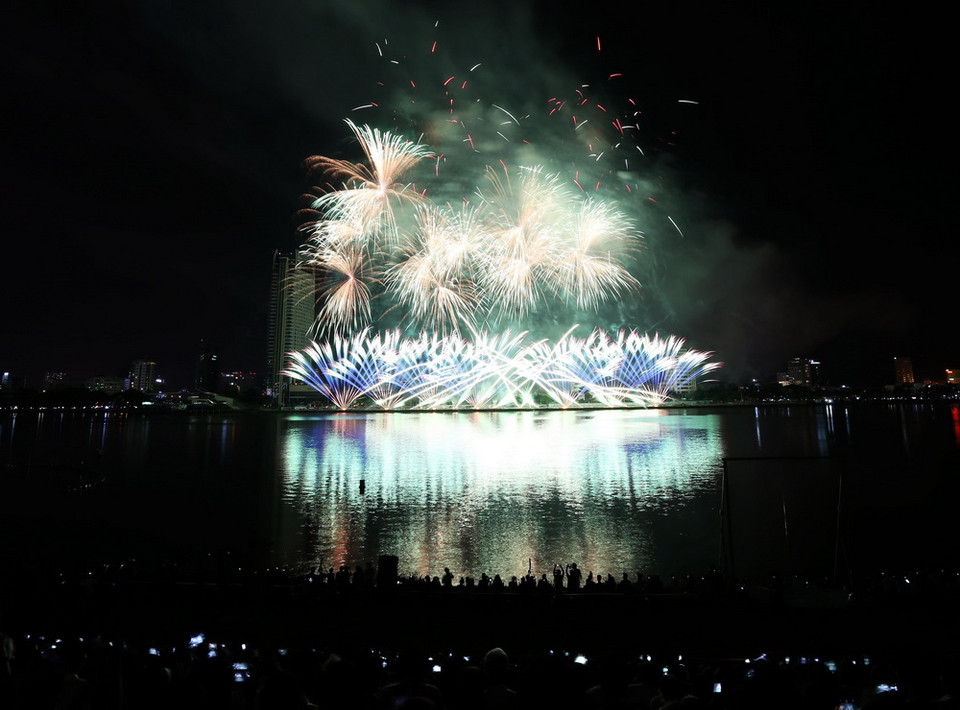 Màn trình diễn pháo hoa của đội Mỹ. (Ảnh: Trần Lê Lâm/TTXVN)