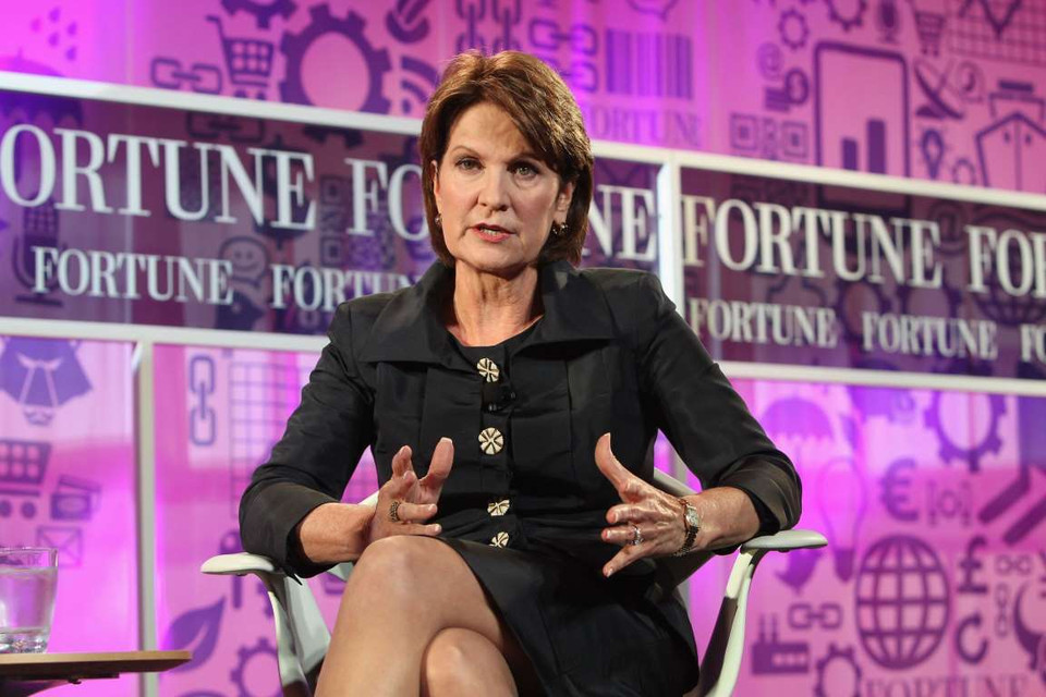 Lockheed Martin, Tập đoàn Công nghiệp Quốc phòng (chuyên sản xuất máy bay chiến đấu, tên lửa, tầu ngầm...) lớn nhất thế giới của Mỹ đã gây bất ngờ khi bổ nhiệm bà Marillyn Hewson làm CEO. Tư duy sáng tạo của bà giúp Lockheed vượt qua giai đoạn khó khăn của khủng hoảng kinh tế. (Nguồn: Getty Images)