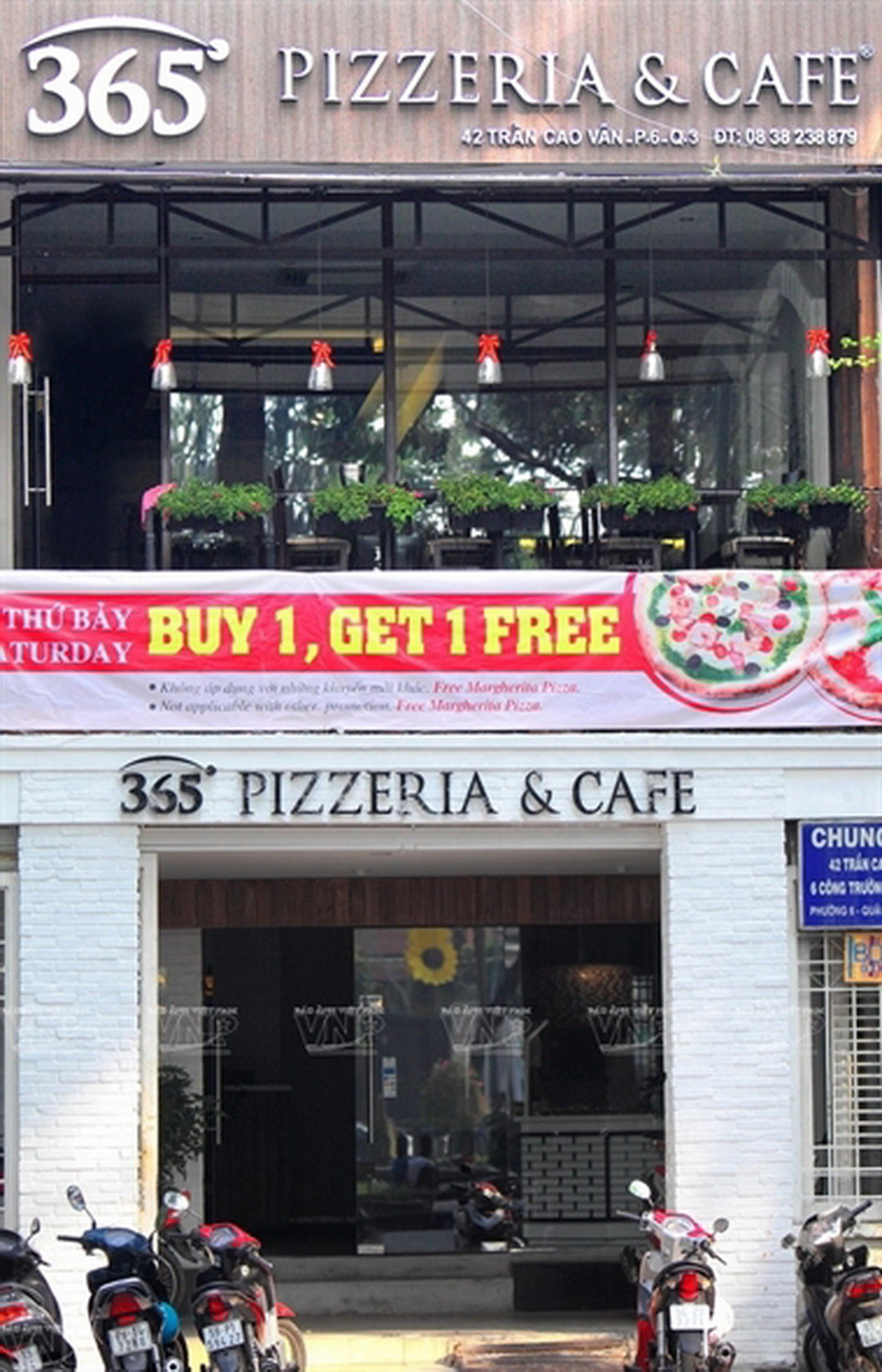 Hàng loạt thương hiệu càphê lớn như Gió Bắc, CLICHÉ CAFÉ, Gloria Jean’s Coffees, Cafe Napoli, Cup Coffee… đã tạo nên sự đặc trưng của phố càphê Hồ Con Rùa.