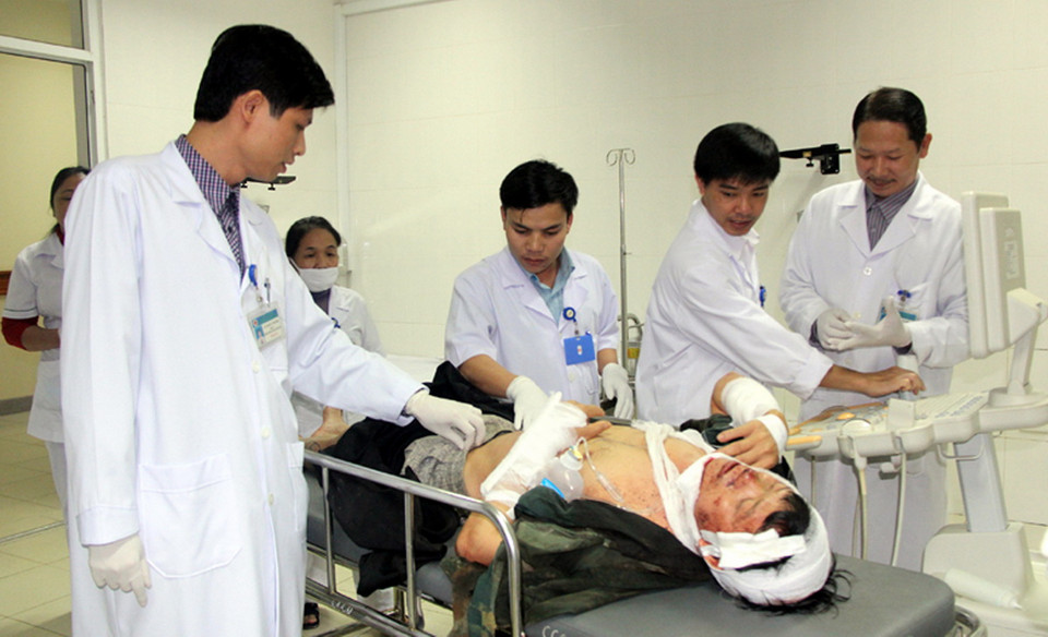 Theo thông tin ban đầu đã có 12 người tử vong và khoảng hơn 20 người bị thương. (Ảnh: Công Tường/TTXVN)