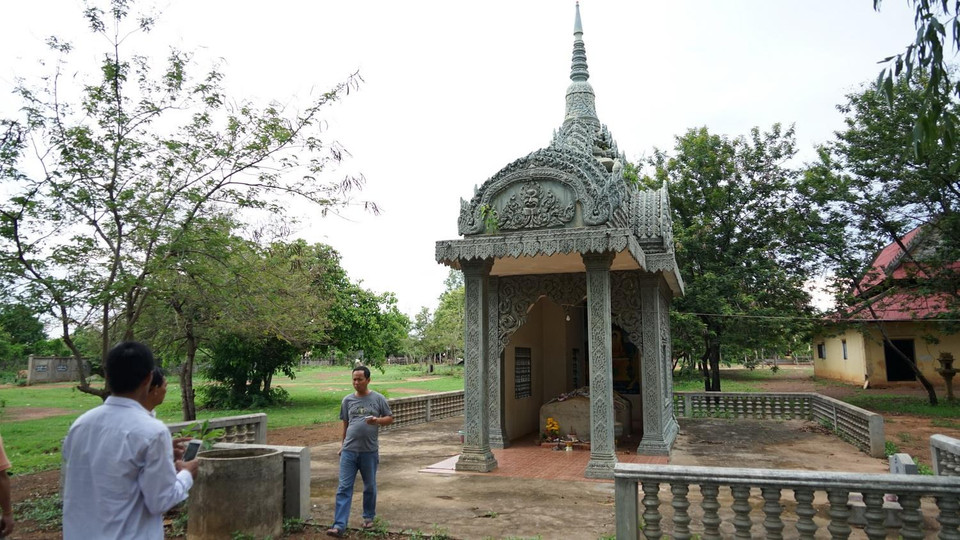 Nhà mồ của Ta Mok.