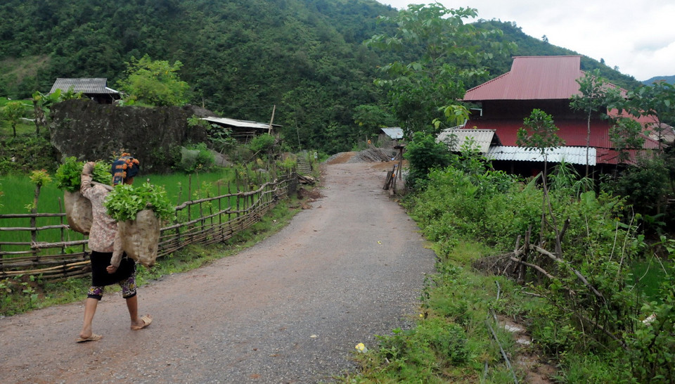  Là một bản thuộc vùng sâu, vùng xa, đời sống của bà con nơi đây còn gặp nhiều khó khăn. (Ảnh: Hải Sơn/Vietnam+) 