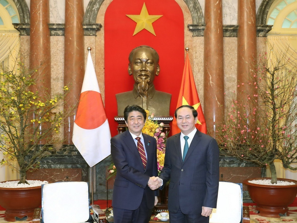 Chủ tịch nước Trần Đại Quang tiếp Thủ tướng Abe Shinzo thăm chính thức Việt Nam (Hà Nội, 16/1/2017). (Ảnh: Nhan Sáng/TTXVN)