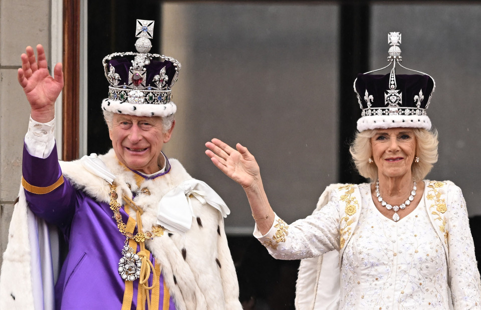 Ngày 6/5/2023, Lễ Đăng quang của Nhà Vua Anh Charles III cùng Hoàng hậu Camilla diễn ra trang trọng tại Tu viện Westminster, thủ đô London, tám tháng sau khi Nữ hoàng Elizabeth II qua đời và Thái tử Charles được tấn phong làm Vua Charles III hôm 10/9/2022. (Ảnh: THX/TTXVN)