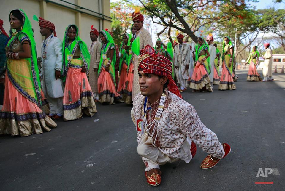 Một chú rể đặc biệt của đám cưới. (Nguồn: AP)