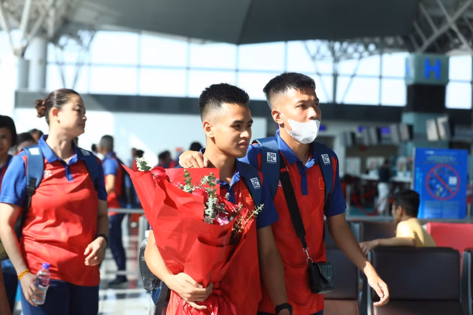 Các vận động viên lên đường tham dự ASEAN Para Games 12. (Ảnh: Minh Quyết/TTXVN)