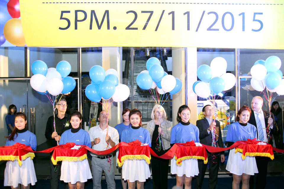 JYSK là thương hiệu đồ nội thất lớn nhất Đan Mạch có quy mô bán lẻ toàn cầu cung cấp các sản phẩm như đệm, đồ gỗ và đồ trang trí nội thất. Cửa hàng đầu tiên của JYSK ra đời tại Đan Mạch vào năm 1979. (Ảnh: Doãn Đức/Vietnam+)