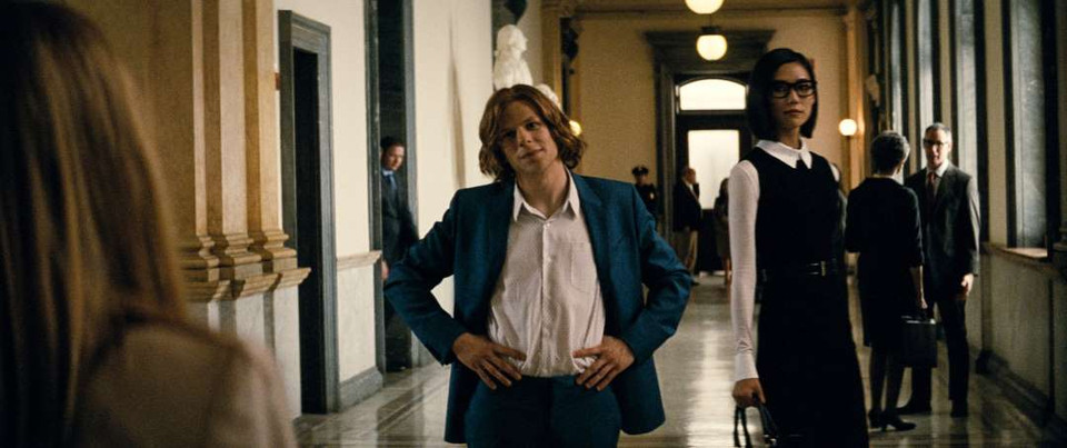 Tao Okamoto vào vai Mercy Graves. Cô vào vai trợ lý của Luthor. (Nguồn: Clay Enos)