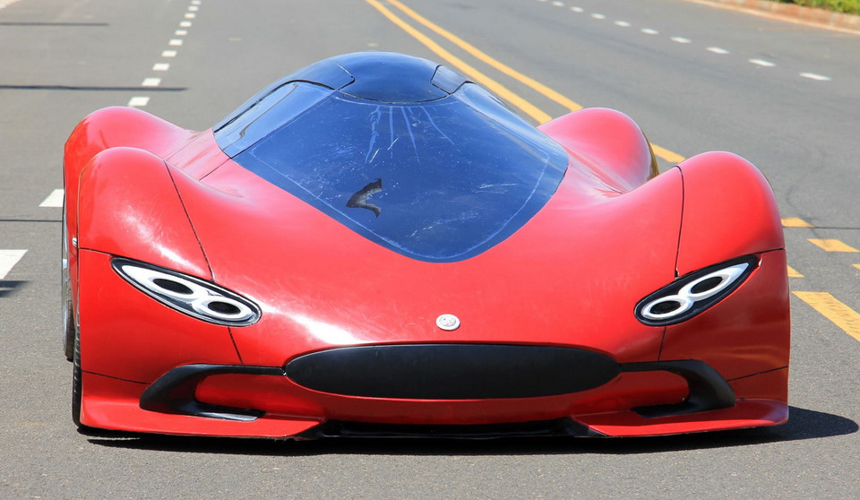 Theo tác giả của chiếc xe, anh Chen Yinxi, anh mất nửa năm để hoàn thiện chiếc ôtô này, với chi phí là 4.830 USD. (Nguồn: CCTVNews)