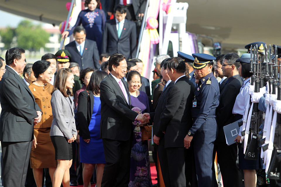Quang cảnh lễ đón Thủ tướng Nguyễn Tấn Dũng và Phu nhân tại sân bay Donmuang. (Ảnh: Đức Tám/TTXVN) 