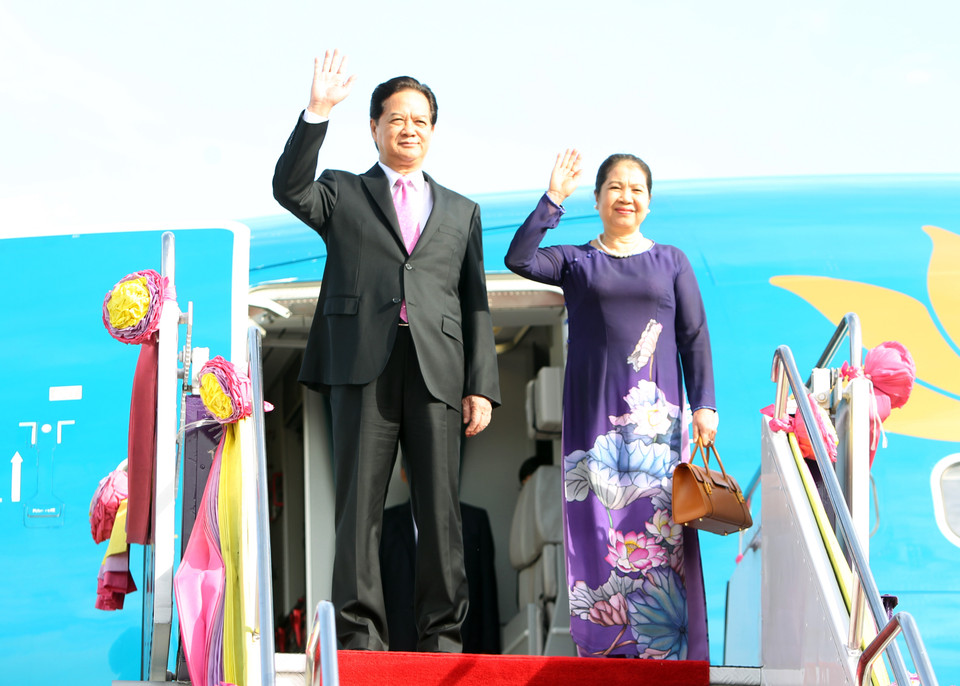 Quang cảnh lễ đón Thủ tướng Nguyễn Tấn Dũng và Phu nhân tại sân bay Donmuang. (Ảnh: Đức Tám/TTXVN) 