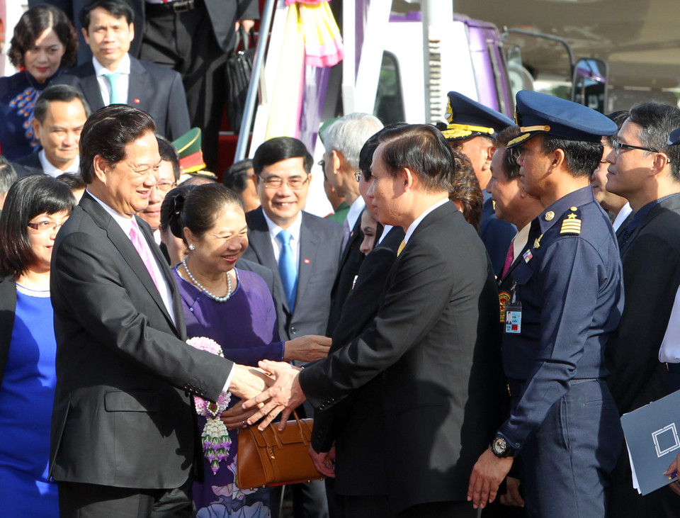 Quang cảnh lễ đón Thủ tướng Nguyễn Tấn Dũng và Phu nhân tại sân bay Donmuang. (Ảnh: Đức Tám/TTXVN) 