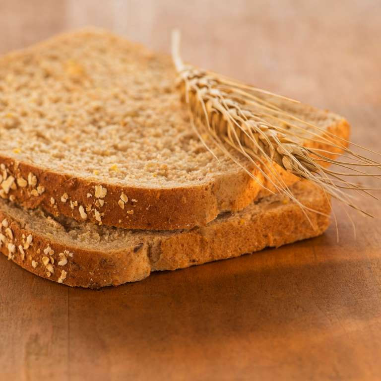 Bánh mỳ ngũ cốc. (Nguồn: Tetra Images)