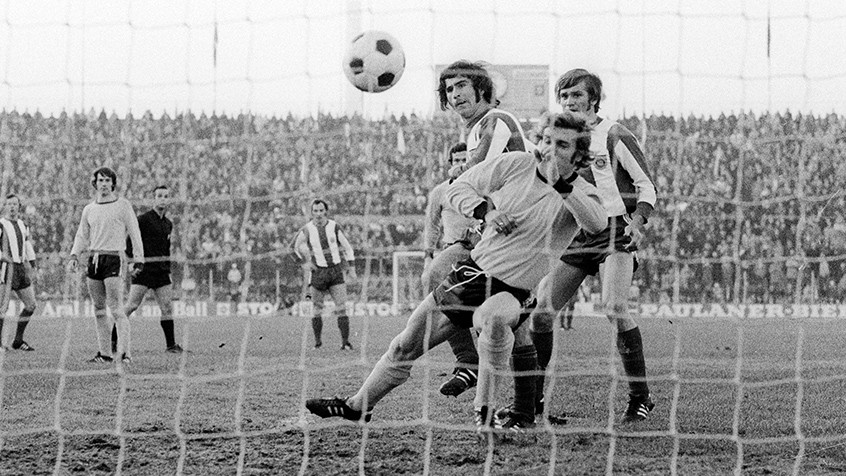 Munich đã ghi kỷ lục vào ngày 27/11/1971 với chiến thắng đậm nhất trước Dortmund 11-1 và Gerd Muller ở mùa giải này đã ghi tới 40 bàn thắng. (Nguồn: fcbayern.de)