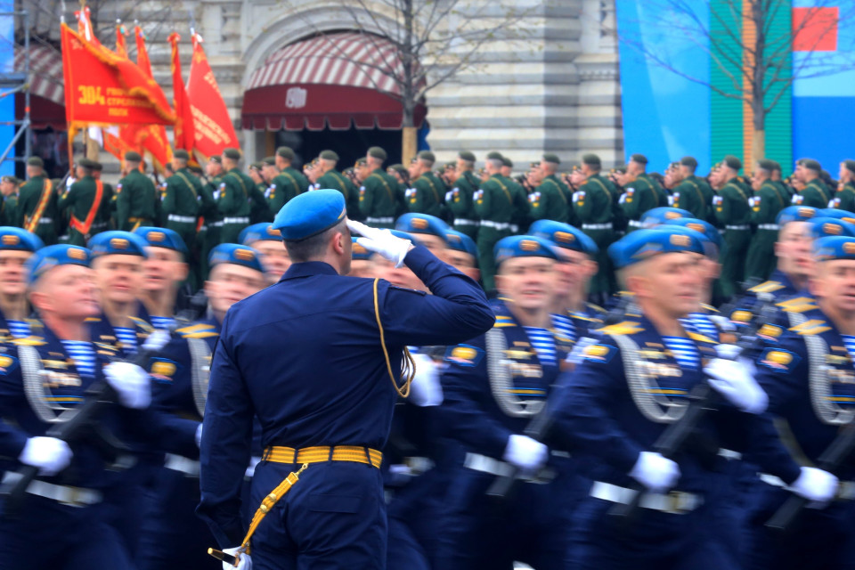 Hơn 12.000 quân nhân thuộc các khối quân binh chủng và học viện nhà trường quân sự tham gia lễ duyệt binh. (Ảnh: Trần Hiếu/TTXVN)