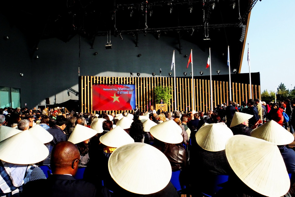Hình ảnh nón lá truyền thống ngập tràn tại Expo Milan trong Ngày Quốc gia Việt Nam 17/10. (Ảnh: Quang Thanh/Vietnam+)