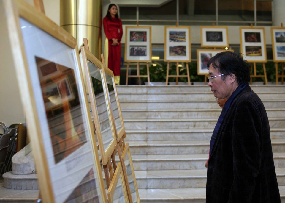 Liên hoan lần này là sự tuyên truyền quảng bá về thành công nối tiếp thành công của ‘Liên hoan Ảnh và Phim Phóng sự-Tài liệu về đất nước con người trong cộng đồng ASEAN tại Việt Nam năm 2010’ và ‘Liên hoan Ảnh và Phim Phóng sự-Tài liệu về Bảo vệ môi trường và Biến đổi khí hậu trong cộng đồng ASEAN tại Việt Nam năm 2013’. (Ảnh: Doãn Đức/Vietnam+)