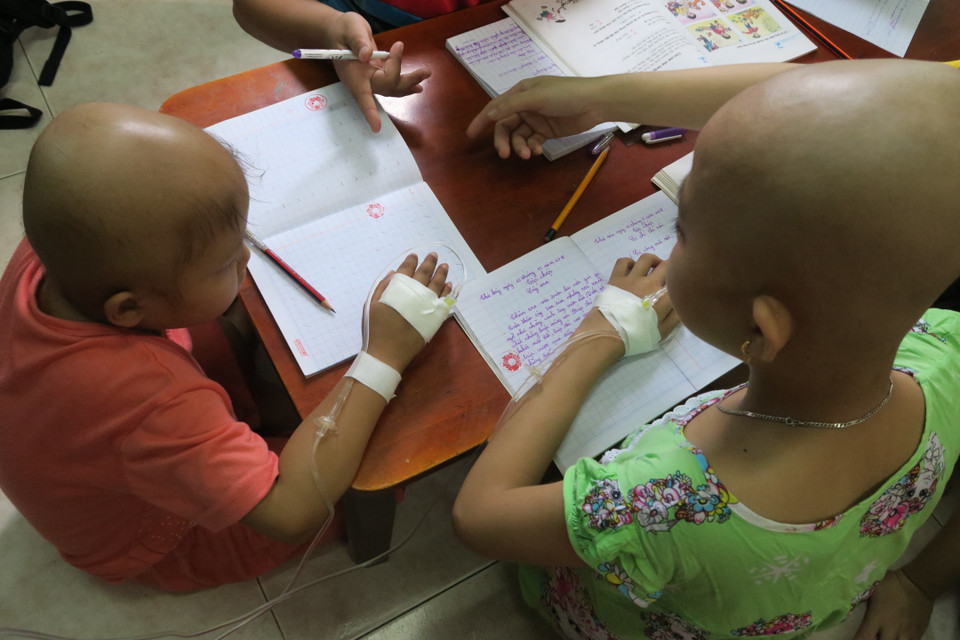 Một góc lớp học của cô giáo Đinh Thị Kim Phấn trong khuôn viên Bệnh viện Ung bướu Thành phố Hồ Chí Minh. (Ảnh: Đinh Hằng/TTXVN)