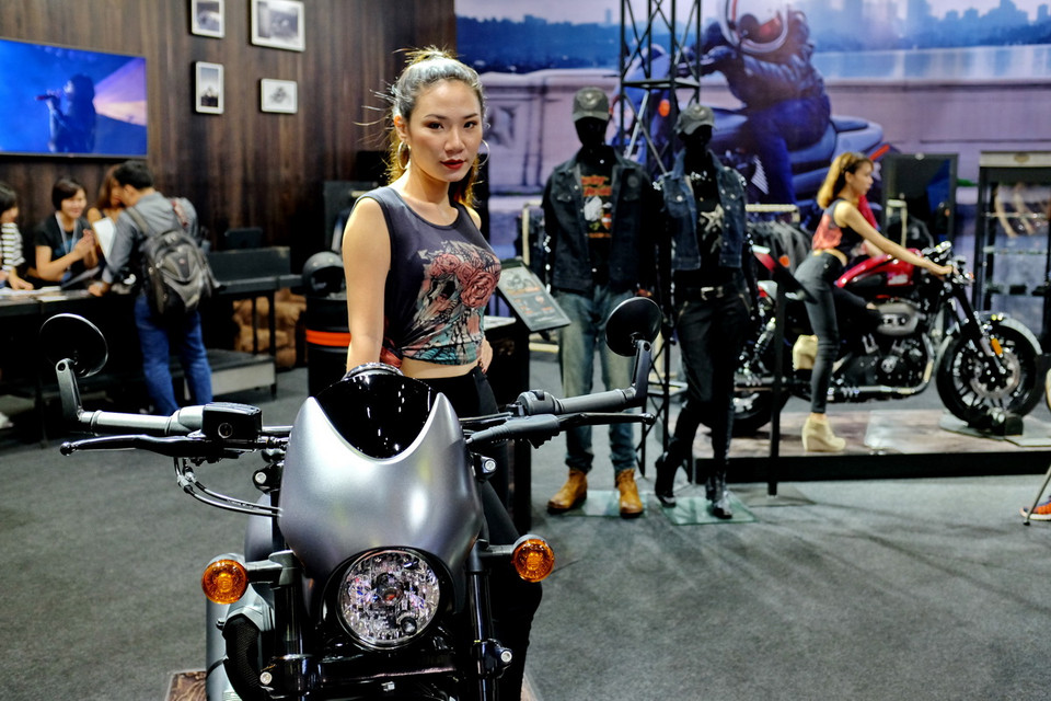 Nhiều sản phẩm mới ra mắt của các thương hiệu xe máy, môtô nổi tiếng được giới thiệu tại Vietnam Motorcycle Show 2017. (Ảnh: Thế Anh/Vietnam+)