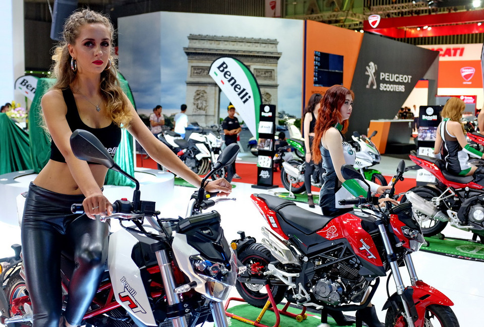 Nhiều sản phẩm mới ra mắt của các thương hiệu xe máy, môtô nổi tiếng được giới thiệu tại Vietnam Motorcycle Show 2017. (Ảnh: Thế Anh/Vietnam+)