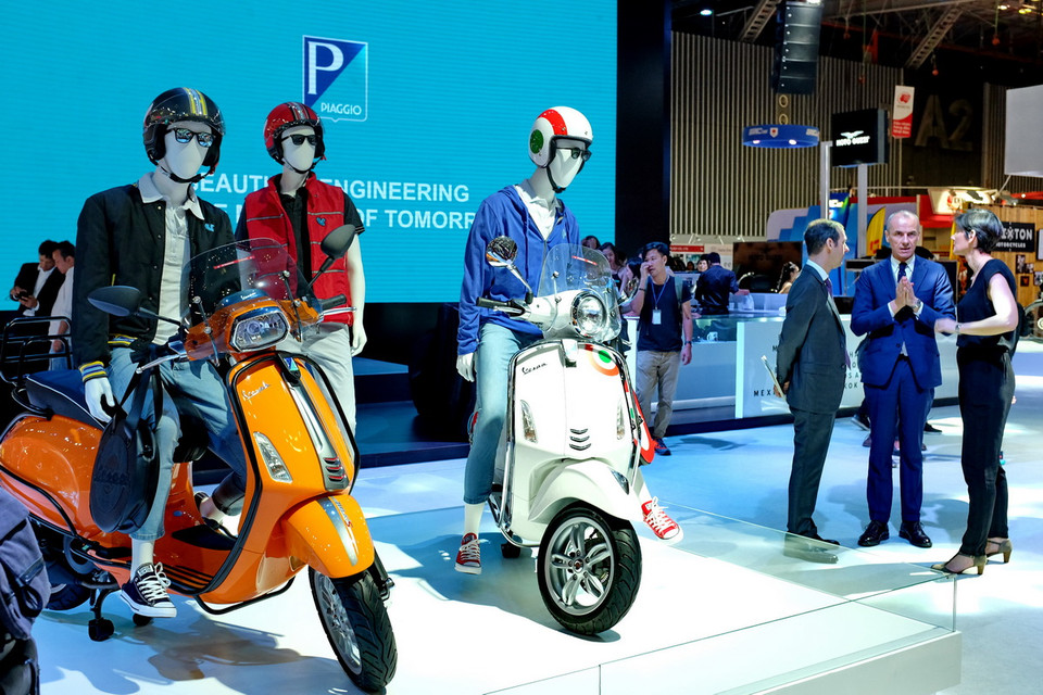 Nhiều sản phẩm mới ra mắt của các thương hiệu xe máy, môtô nổi tiếng được giới thiệu tại Vietnam Motorcycle Show 2017. (Ảnh: Thế Anh/Vietnam+)