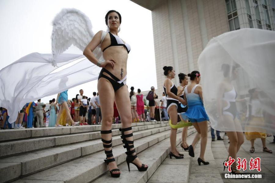 Chương trình được tổ chức bởi Ủy ban nhân dân thành phố và Tổ chức từ thiện Hetong nhằm nâng cao đời sống tinh thần và sức khỏe cho người cao tuổi ở Trung Quốc. (Nguồn: Shanghaiist)