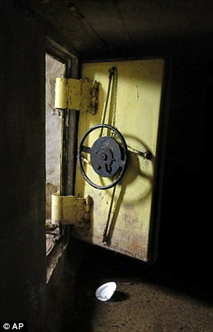 Đường hầm mà Joaquin Guzman sử dụng để trốn thoát. (Nguồn: Dailymail)