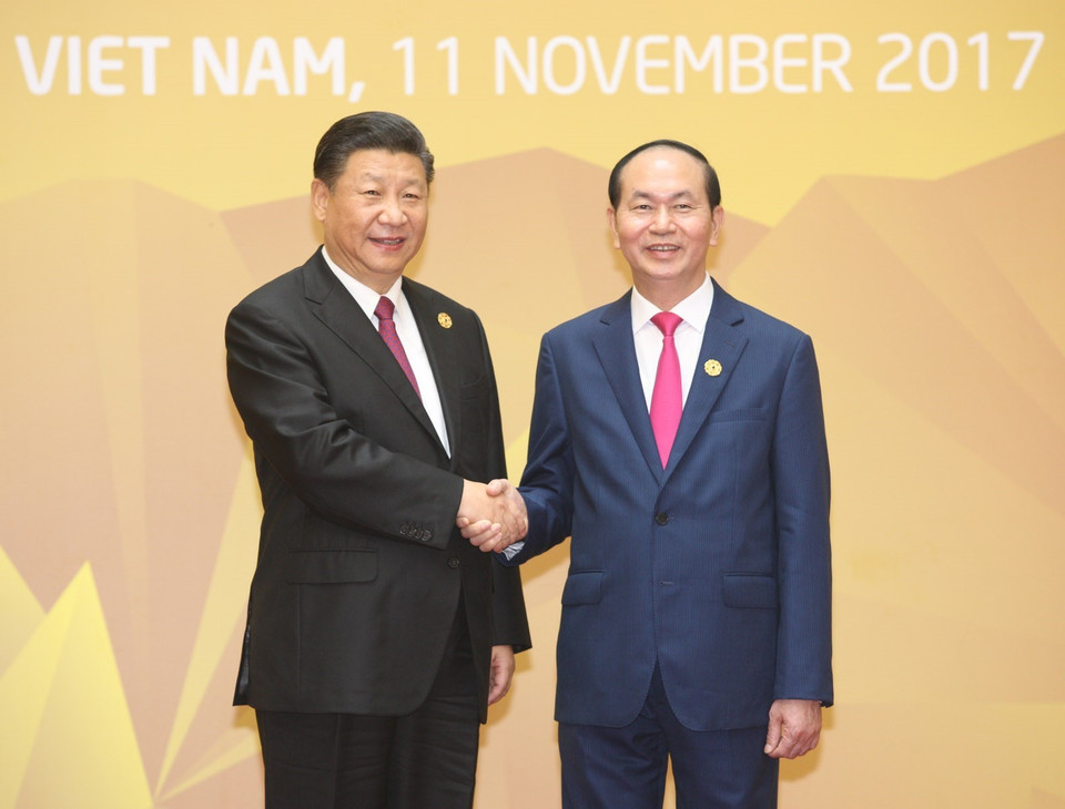 Chủ tịch nước Trần Đại Quang, Chủ tịch Hội nghị Cấp cao APEC lần thứ 25 đón Chủ tịch Trung Quốc Tập Cận Bình đến dự Hội nghị. (Nguồn: TTXVN)