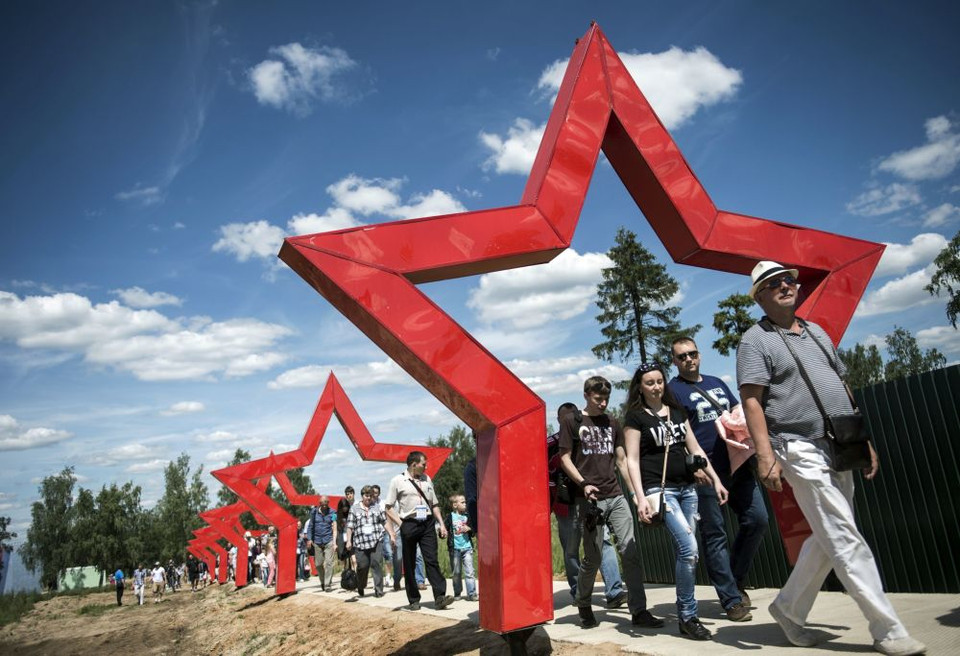 Khách tham quan tại diễn đàn quốc tế ARMY-2015. (Nguồn: Sputniknews)