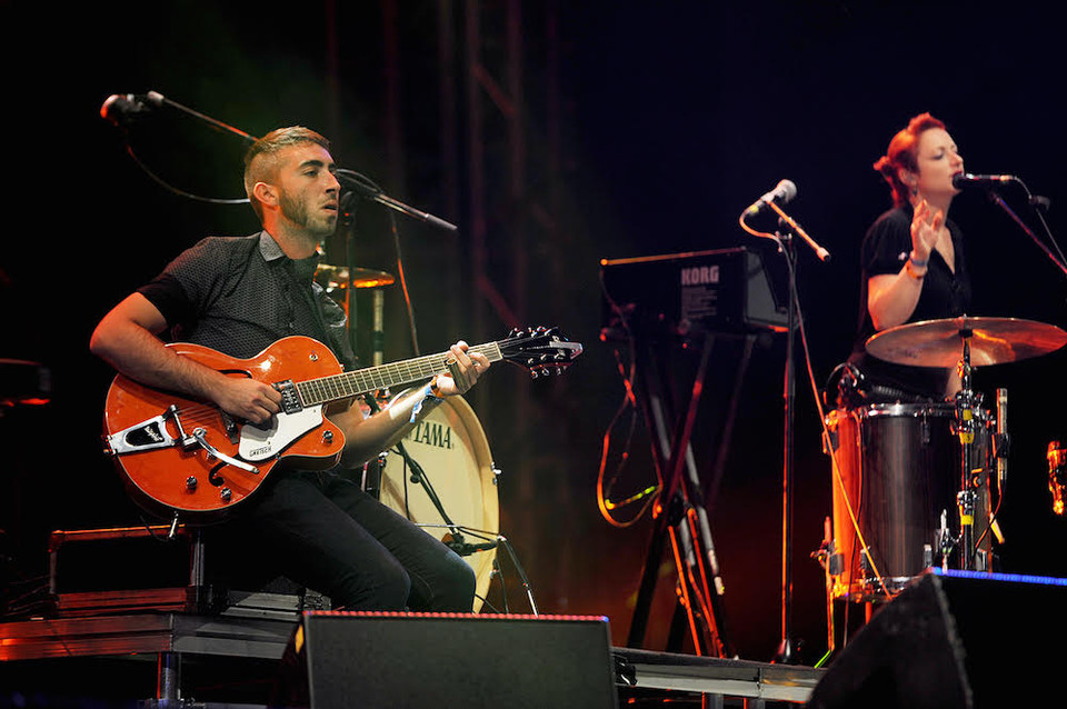 Catfish đến từ Pháp, xuất hiện ngay sau Thomas Oliver thực sự làm nóng khán giả và khiến không khí sôi động trở lại.