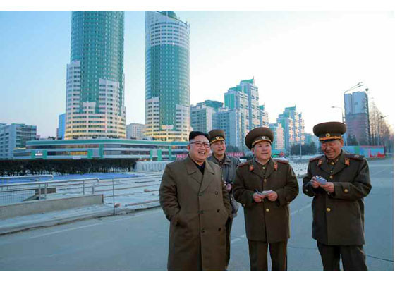 Các bức tường trong tòa nhà 70 tầng của khu phố được hoàn thiện trong thời gian ngắn, cho thấy sức mạnh công nghệ và kỹ thuật xây dựng ngoài thời tiết lạnh của Triều Tiên. (Nguồn: rodong.rep.kp)