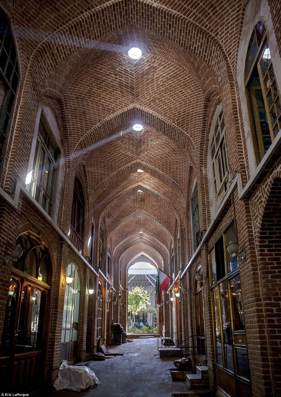 Đây là một trong những khu chợ lâu đời nhất và lớn nhất ở Trung Đông. (Nguồn: Dailymail)