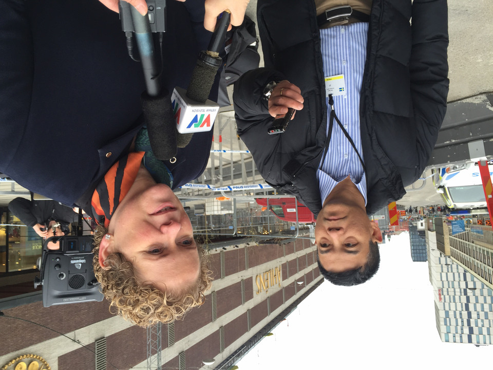  Thị trưởng thành phố stockholm (năm 2014) trả lời phỏng vấn báo chí về công tác khắc phục hậu quả vụ tấn công. (Ảnh: Hoàng Hoa/Vietnam+)