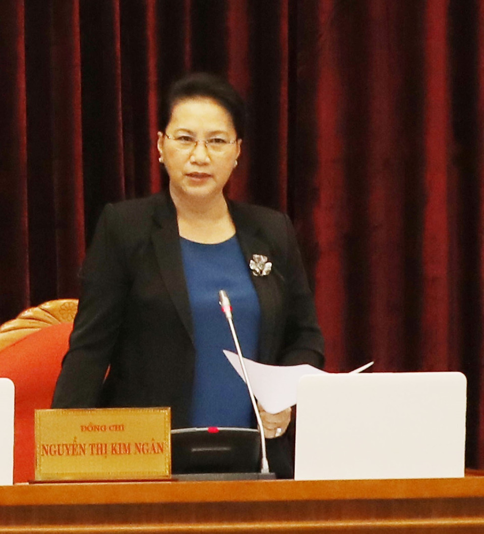 Đồng chí Nguyễn Thị Kim Ngân, Ủy viên Bộ Chính trị, Chủ tịch Quốc hội điều hành phiên thảo luận Đề án cải cách chính sách tiền lương. (Ảnh: Phương Hoa/TTXVN)