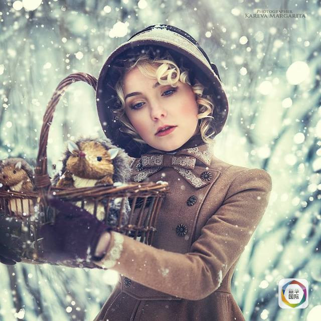 Các bức ảnh của bà đã biến những người phụ nữ thành công chúa hay phù thủy xinh đẹp. (Nguồn: CCTVNews)