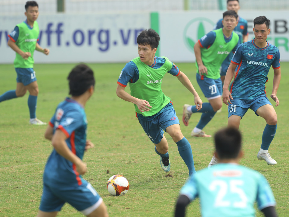 Buổi tập của đội tuyển Việt Nam thường kéo dài khoảng gần 2 giờ. Huấn luyện viên Troussier áp dụng khung giờ 10-12 giờ cho buổi tập sáng, 20-22 giờ đối với buổi tập tối. (Ảnh: PV/Vietnam+)