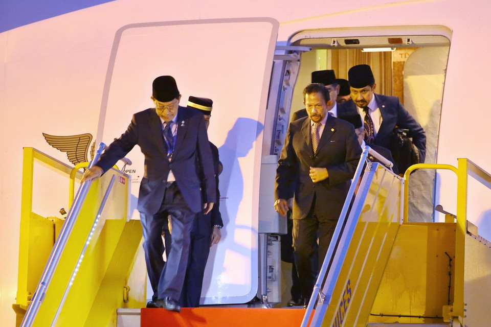  Đoàn lãnh đạo Cấp cao nền kinh tế Brunei do Quốc vương Haji Hassanal Bolkiah dẫn đầu tham dự Tuần lễ Cấp cao APEC 2017, tại thành phố Đà Nẵng. (Nguồn: TTXVN)