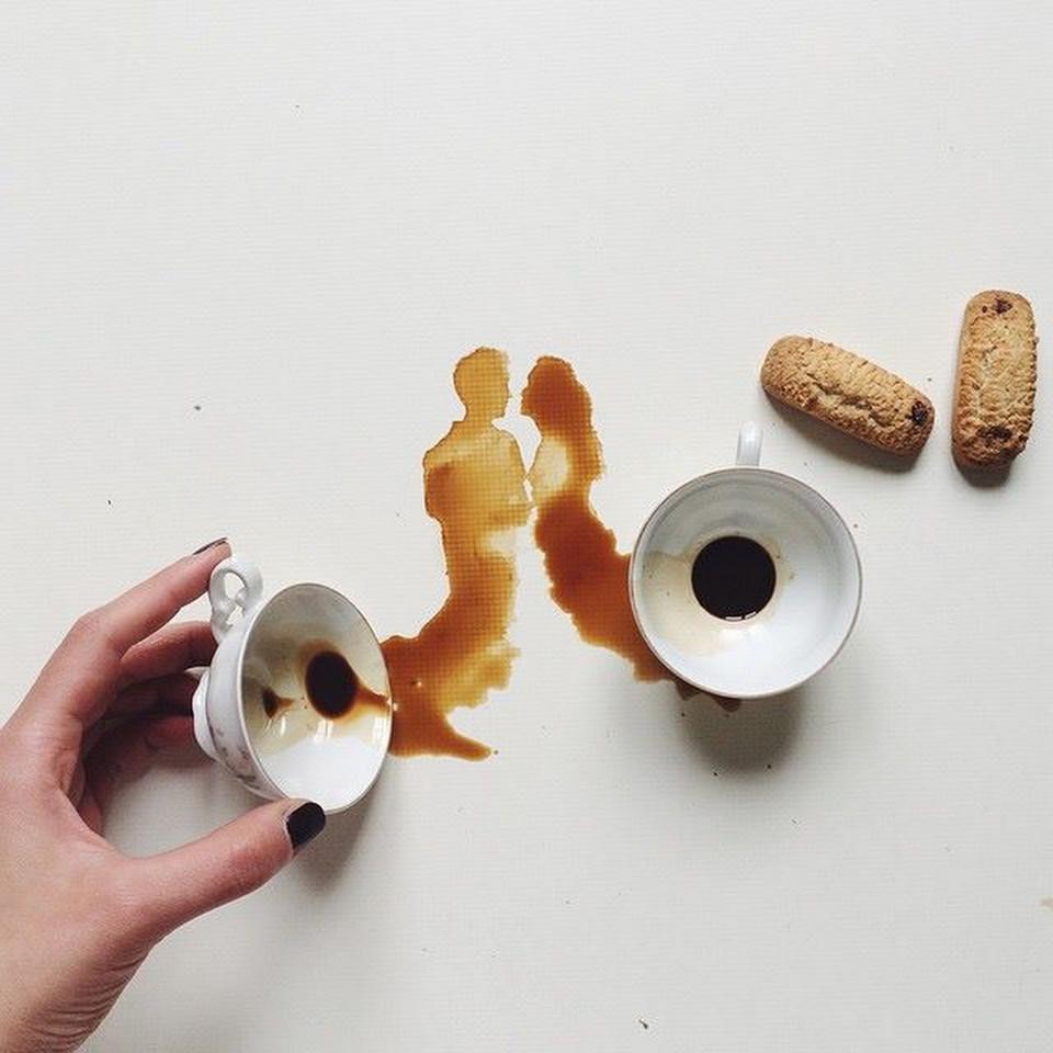 Những hình ảnh thân thuộc như một cái cây, một cặp tình nhân dưới bàn tay tài hoa và óc sáng tạo của nghệ sỹ này đều trở thành những tác phẩm nghệ thuật thực sự. (Nguồn: cctvnews) 