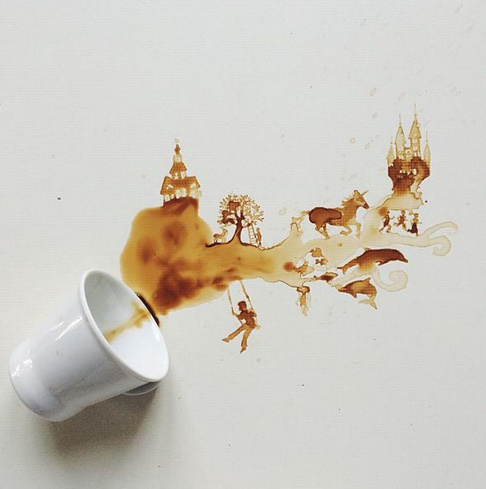 Bernardelli đã tốt nghiệp chuyên ngành mỹ thuật tại Italy và đang làm việc tại một bảo tàng. Các chất liệu đời thường như đồ ăn hay các vật dụng gia đình luôn được cô tận dụng cho các tác phẩm của mình. (Nguồn: cctvnews) 