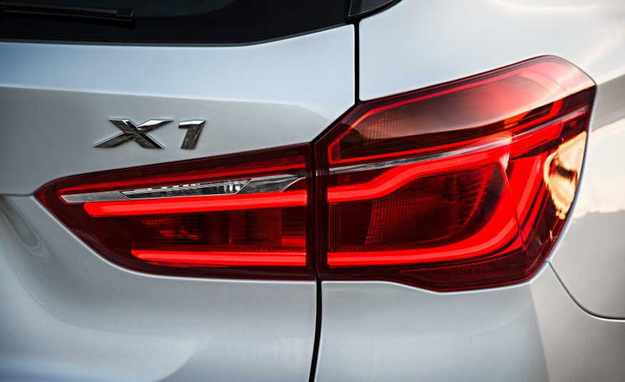 Hệ thống đèn hậu.