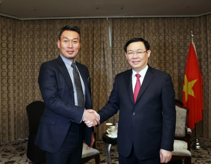 Phó Thủ tướng Chính phủ Vương Đình Huệ tiếp nhà đầu tư Công ty Alliex của Hàn Quốc. 