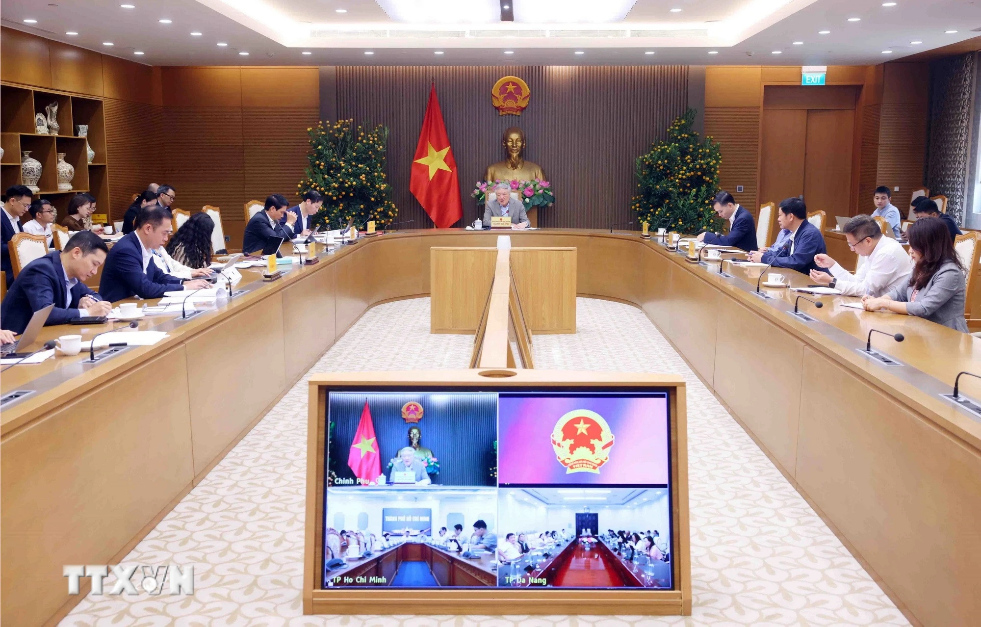 Phó Thủ tướng Nguyễn Hòa Bình: Sớm hoàn thiện hạ tầng số cho trung tâm tài chính quốc tế