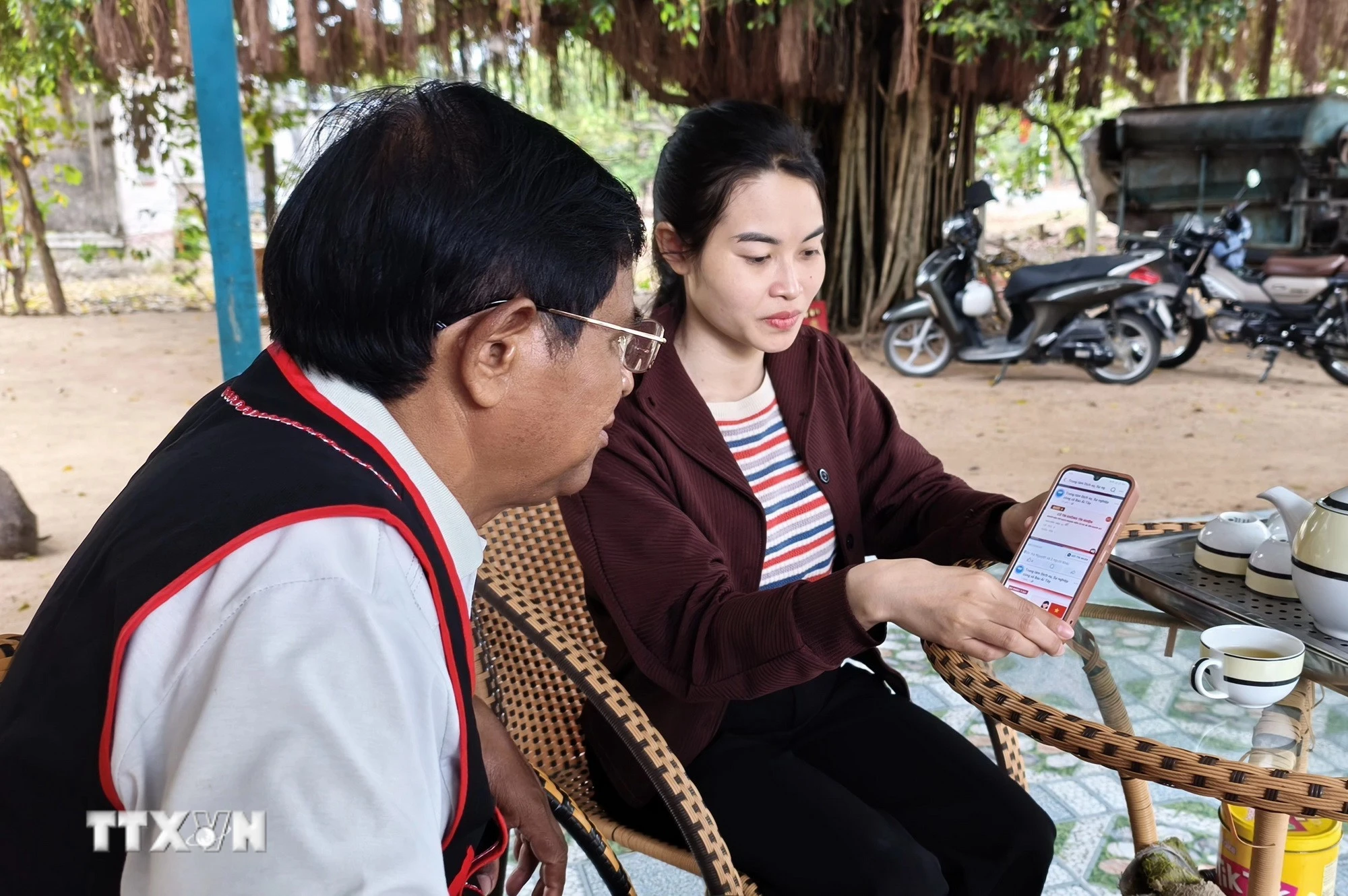 Khánh Hòa đẩy mạnh tuyên truyền bầu cử, đưa thông tin đến vùng sâu vùng xa