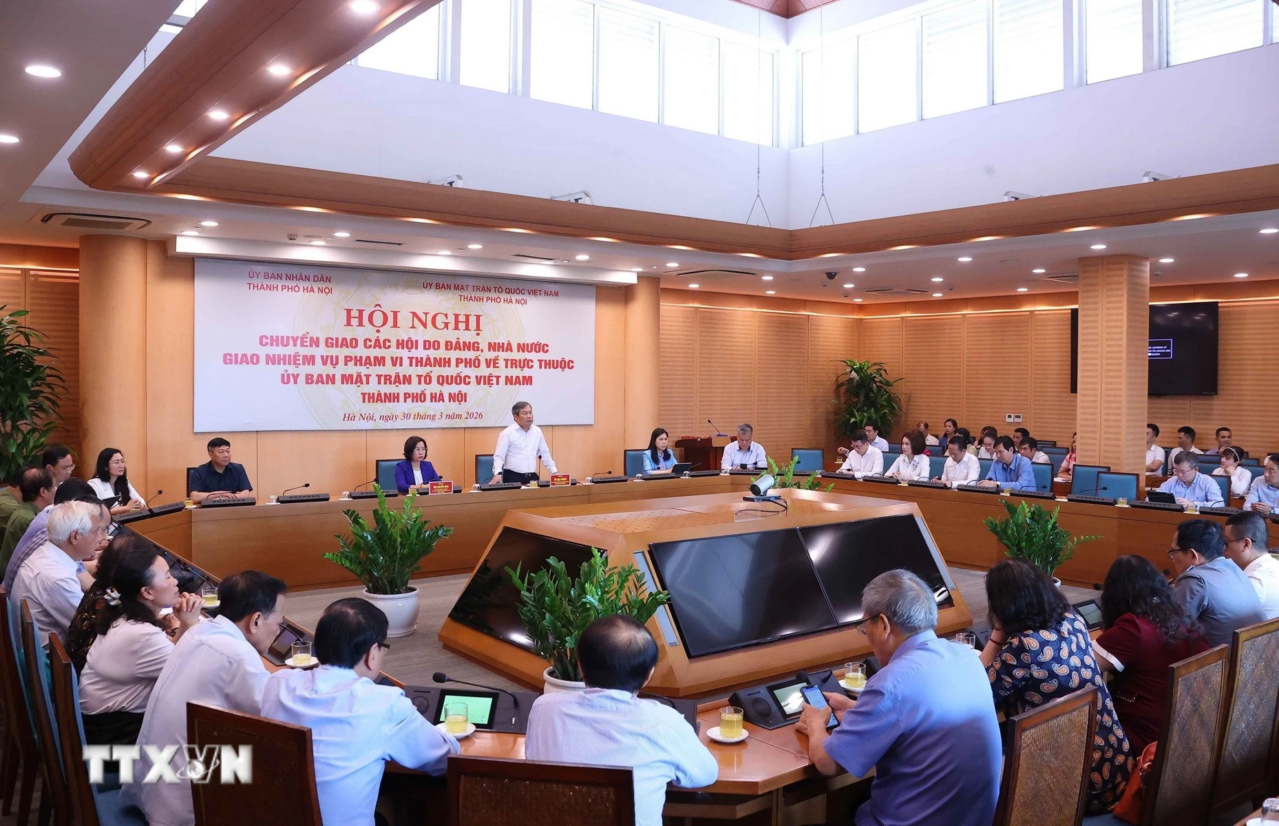 Hà Nội chuyển giao 18 hội trực thuộc thành phố về Ủy ban Mặt trận Tổ quốc