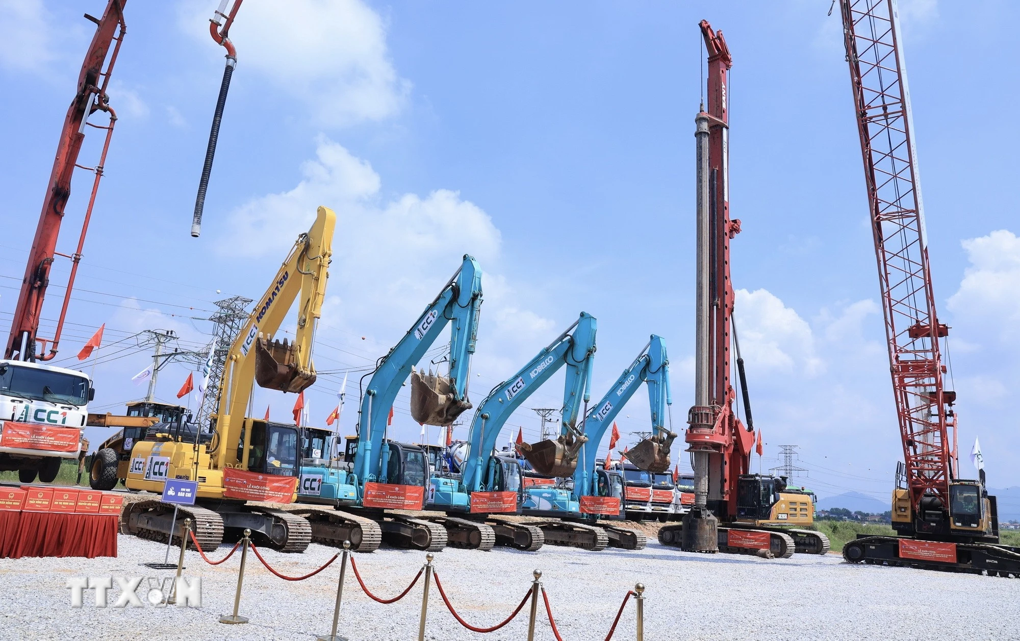 Hà Nội đẩy nhanh tiến độ dự án Vành đai 4 và tuyến đường kết nối sân bay Gia Bình