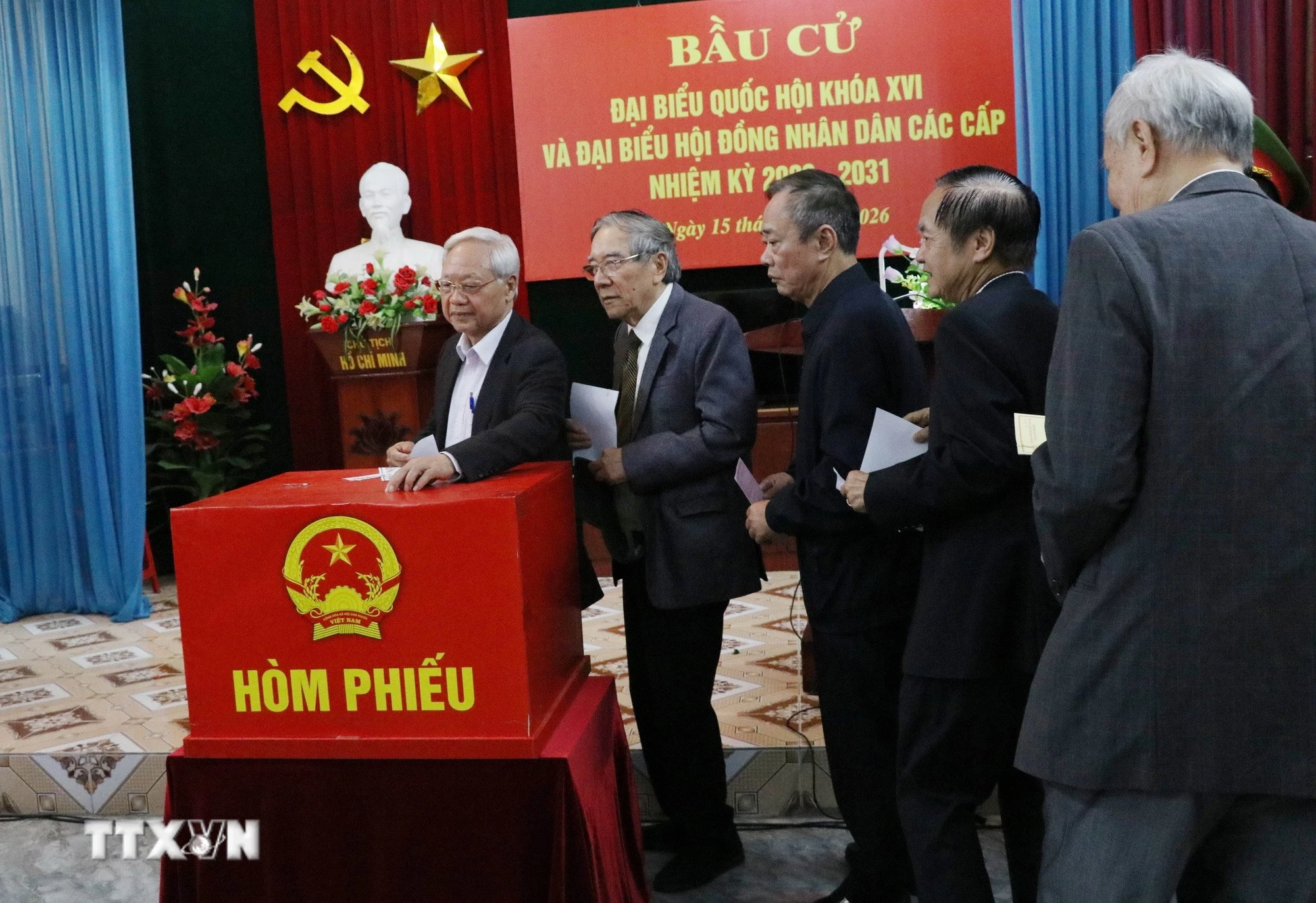 Cử Tri Các Dân Tộc Ninh Bình Đặt Niềm Tin Vào Lá Phiếu Trong Ngày Bầu Cử