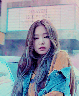 Điểm mặt những MV có phong cách thời trang đáng nhớ của năm 2016 ảnh 11